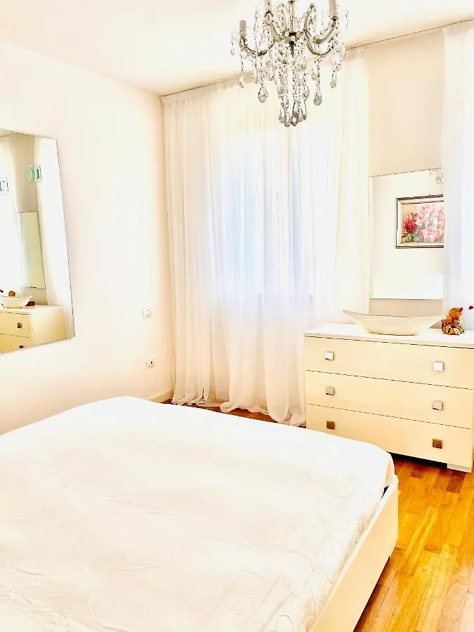 Golf & Lake Comfortable Apartment Peschiera del Garda